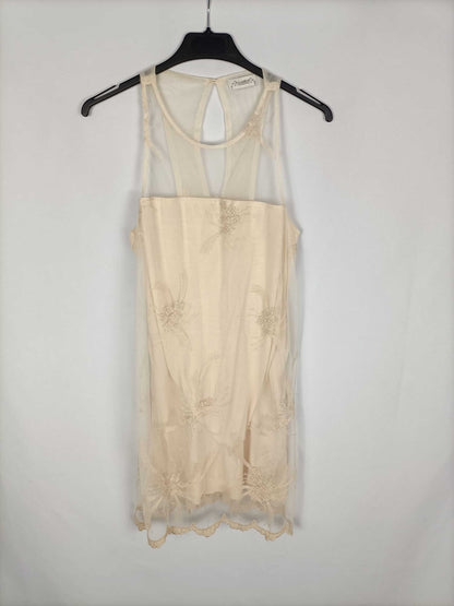 PULL&BEAR.Vestido beige rejilla T.m