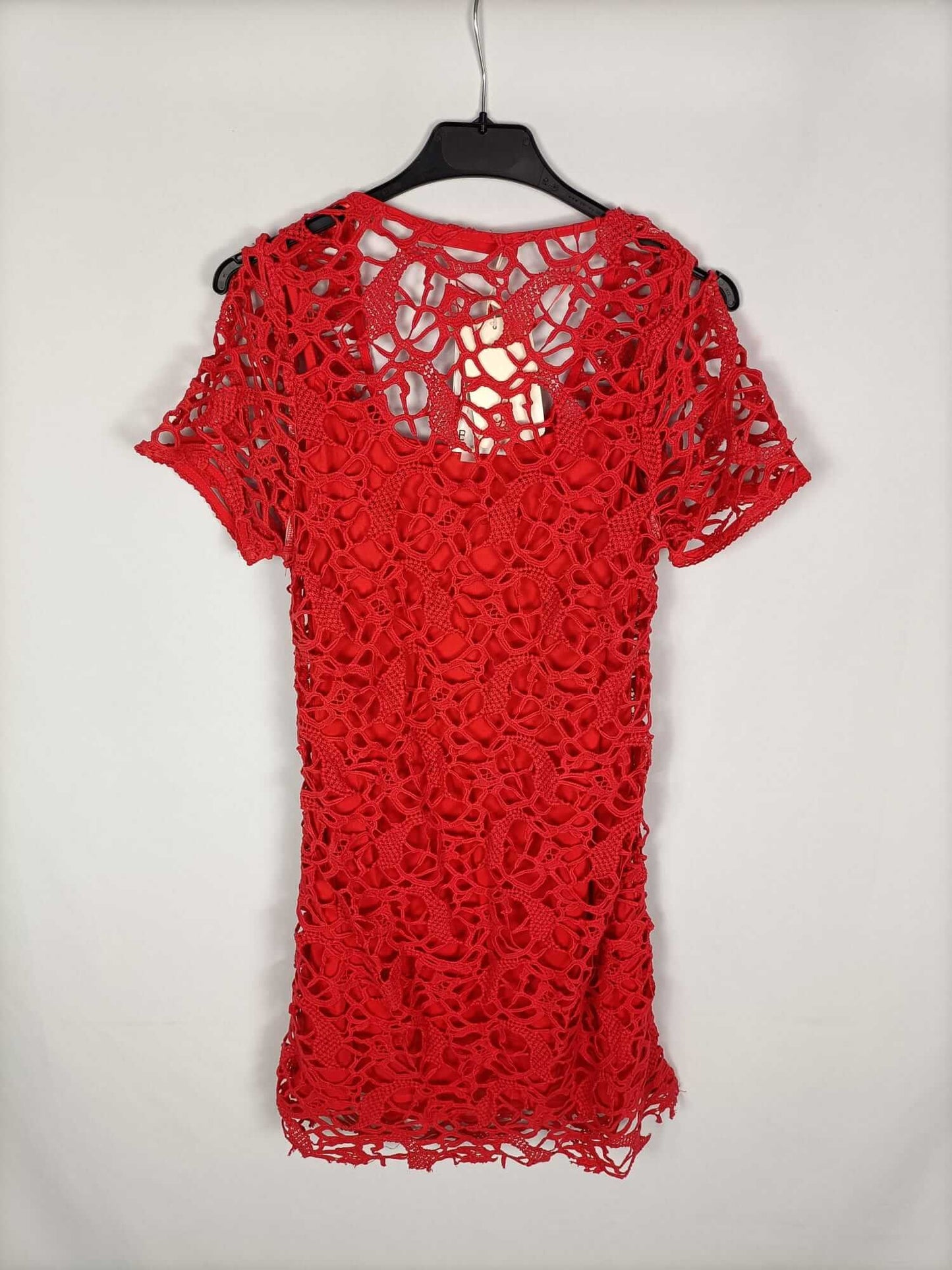 BERHSKA.Vestido rojo encaje T.L