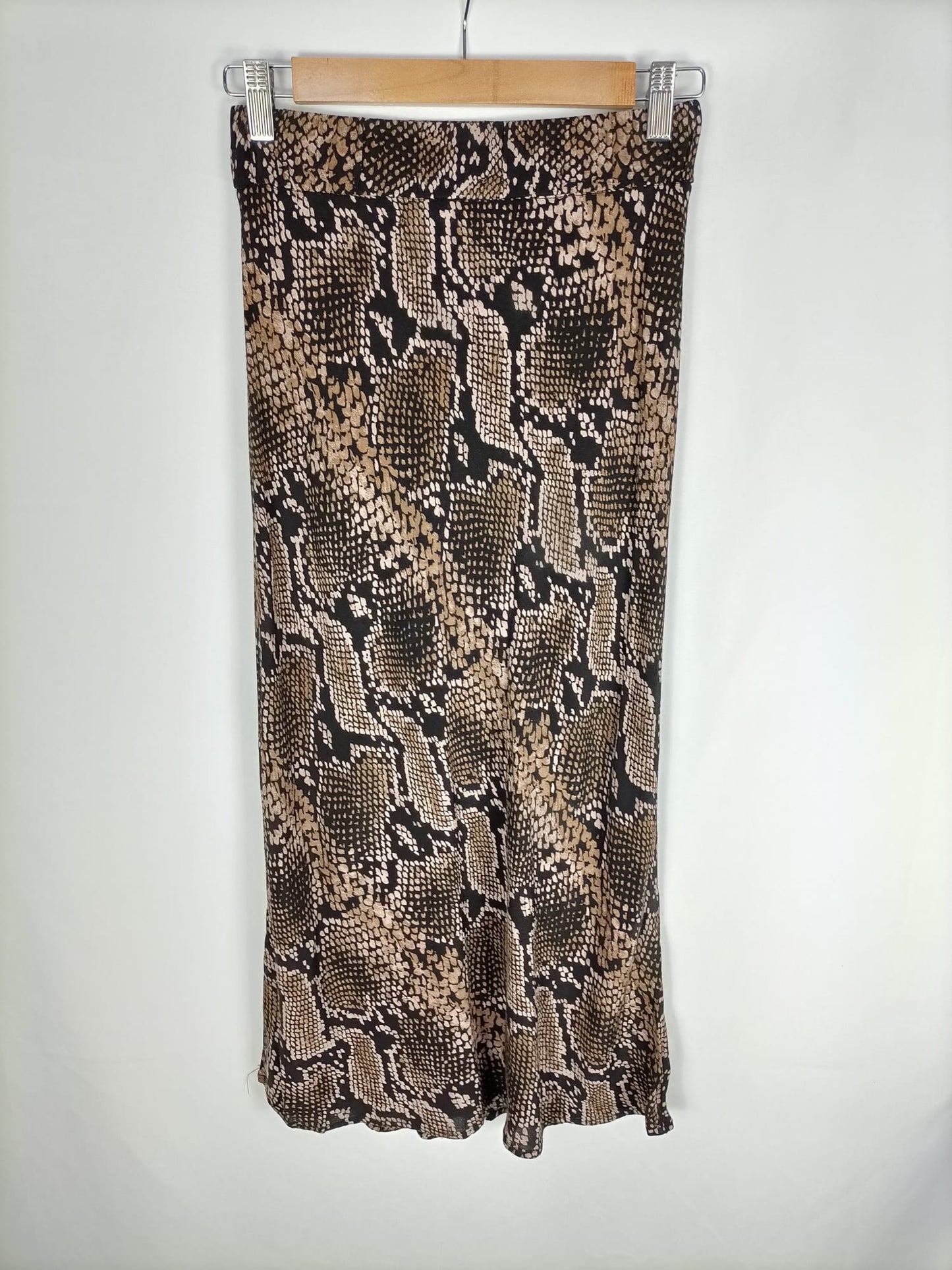 ZARA.Falda midi animal print T.xs