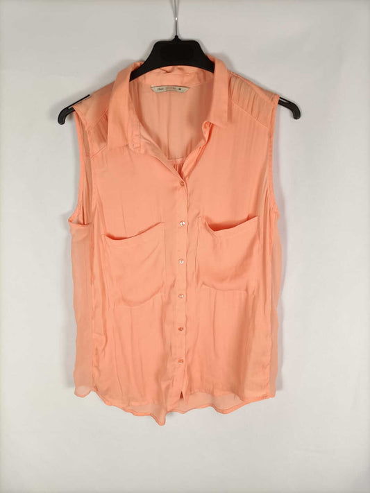 BERSHKA.Blusa fluida salmón T.m