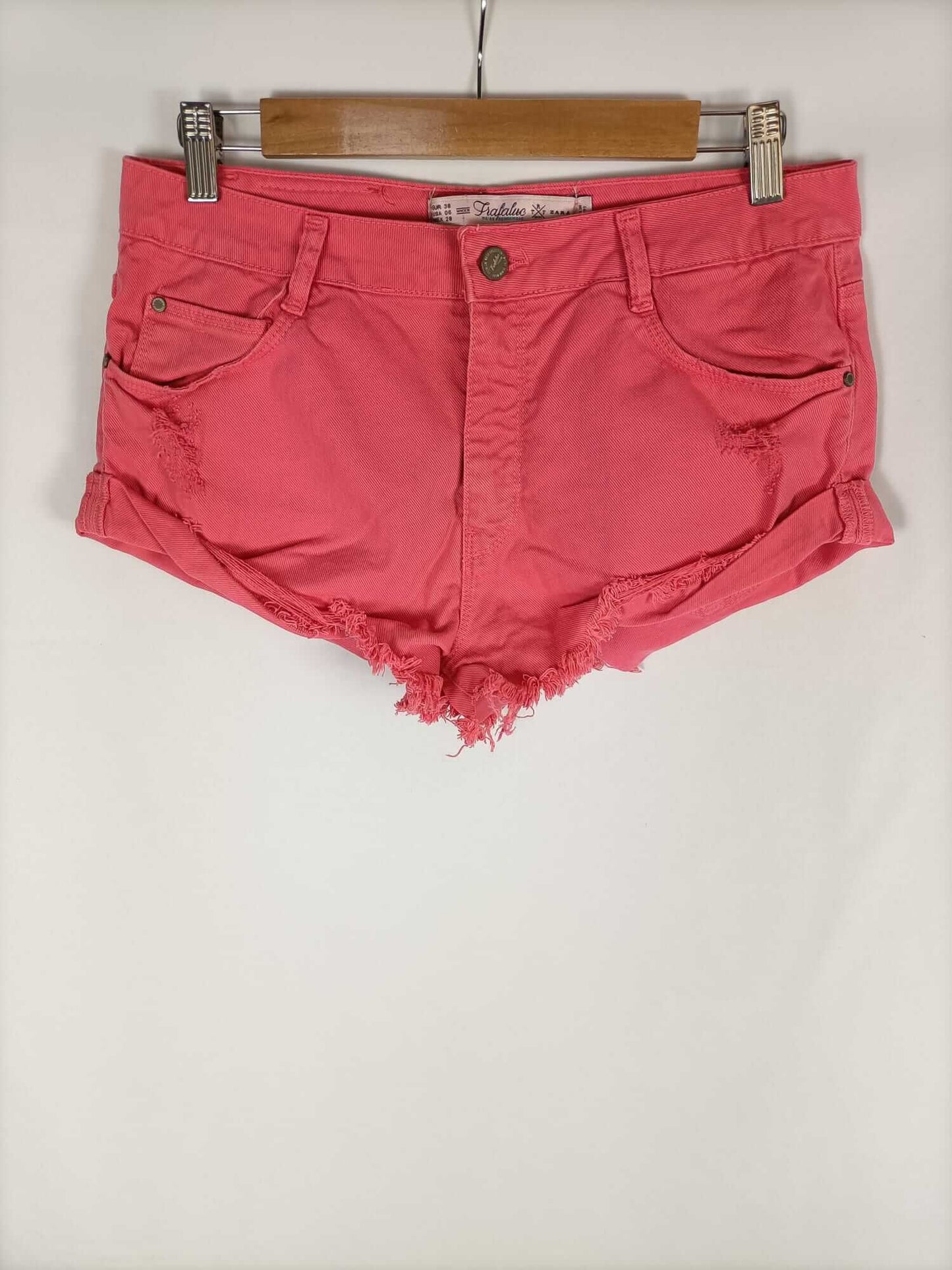 ZARA.Shorts rosas T.38