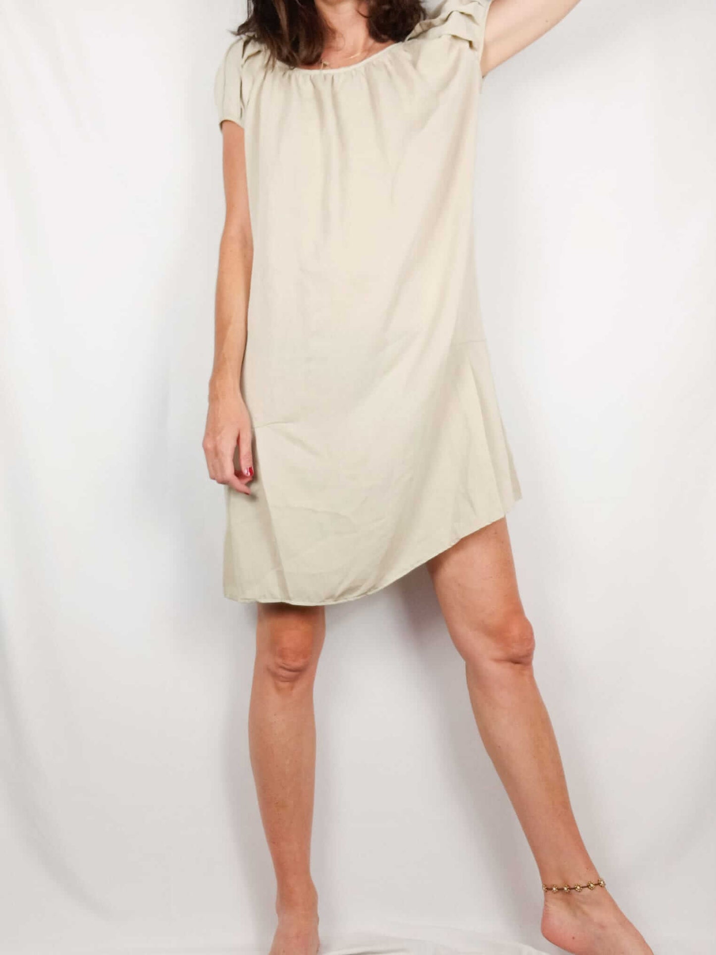 ZARA.Vestido fluido beige T.s