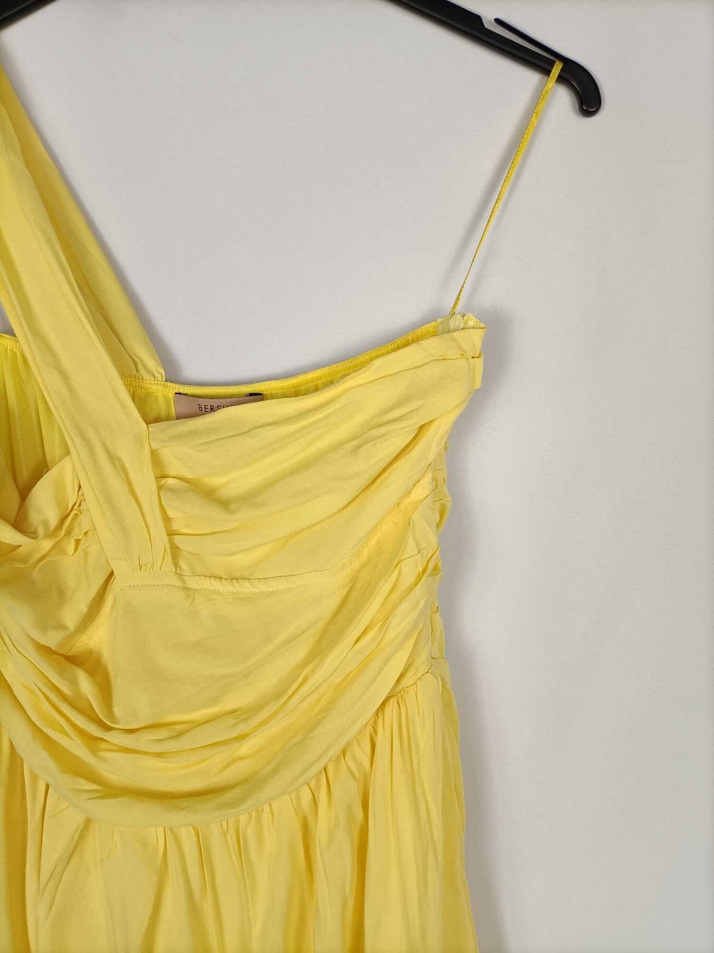 BERSHKA.Vestido amarillo T.m