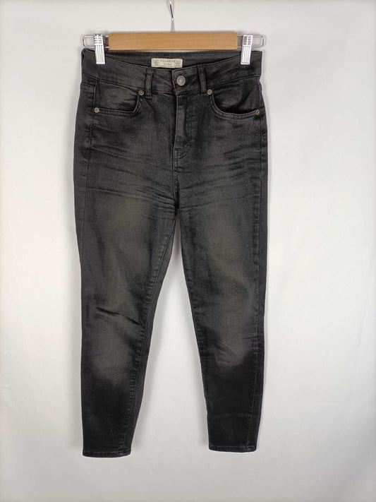 PULL&BEAR.Pantalones denim negros T.36