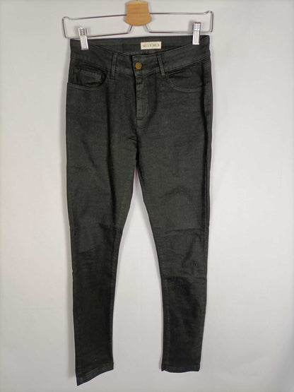 MUS & BOMBON. Pantalón negro denim T.36