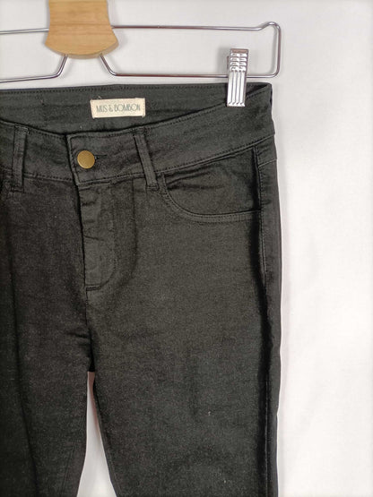 MUS & BOMBON. Pantalón negro denim T.36