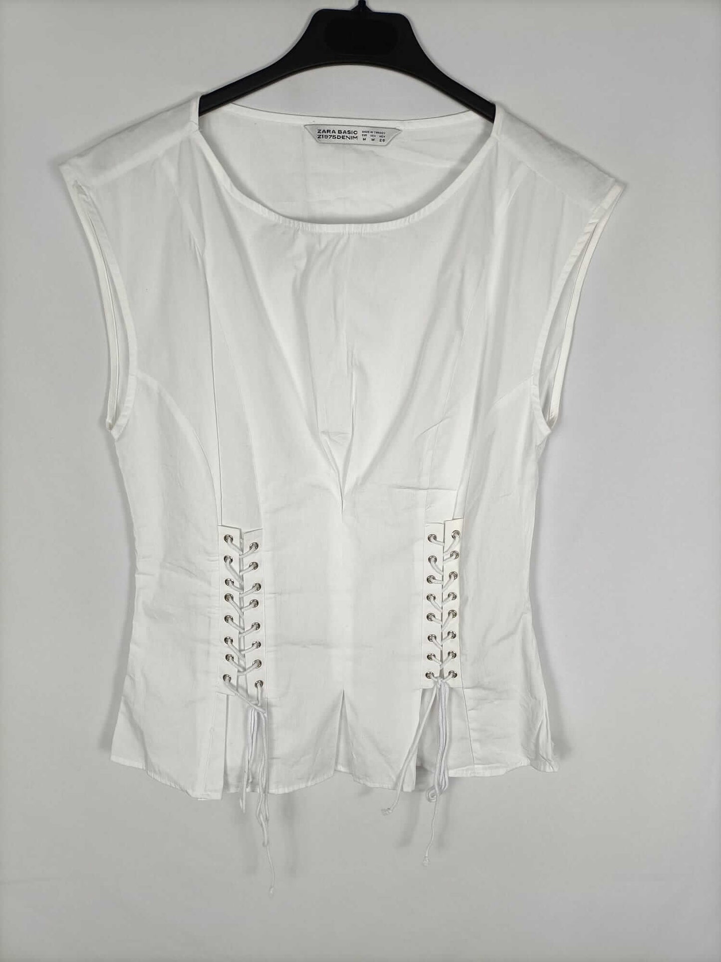 ZARA. Top blanco cuerdas T.m