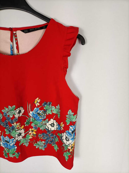 ZARA.Top rojo flores T.xs