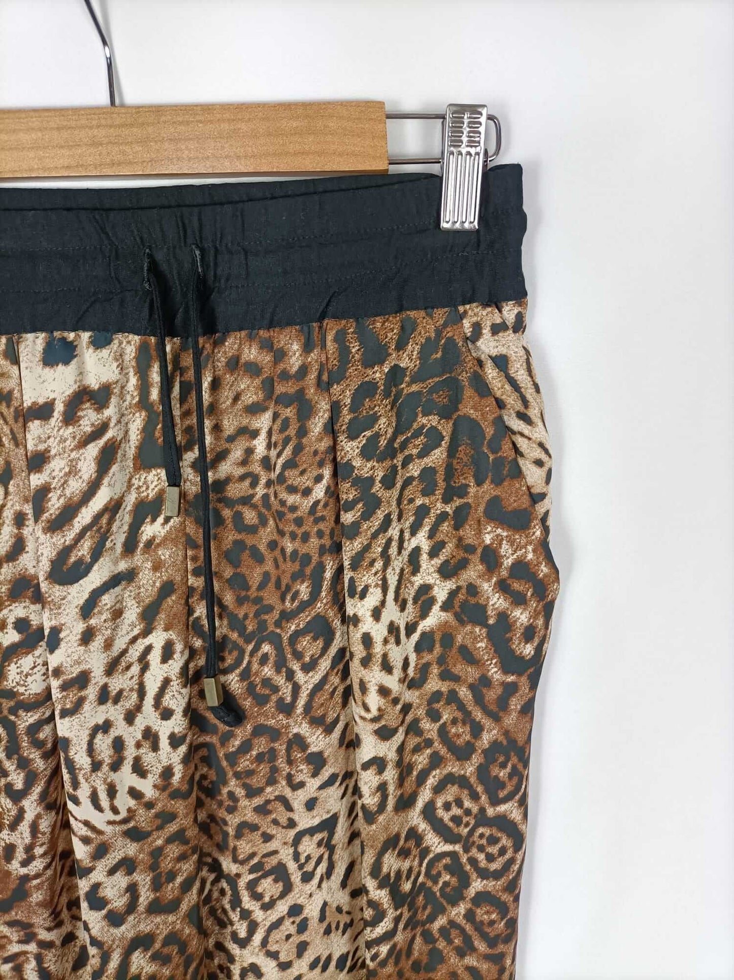 ZARA.Pantalones fluidos animal print T.s