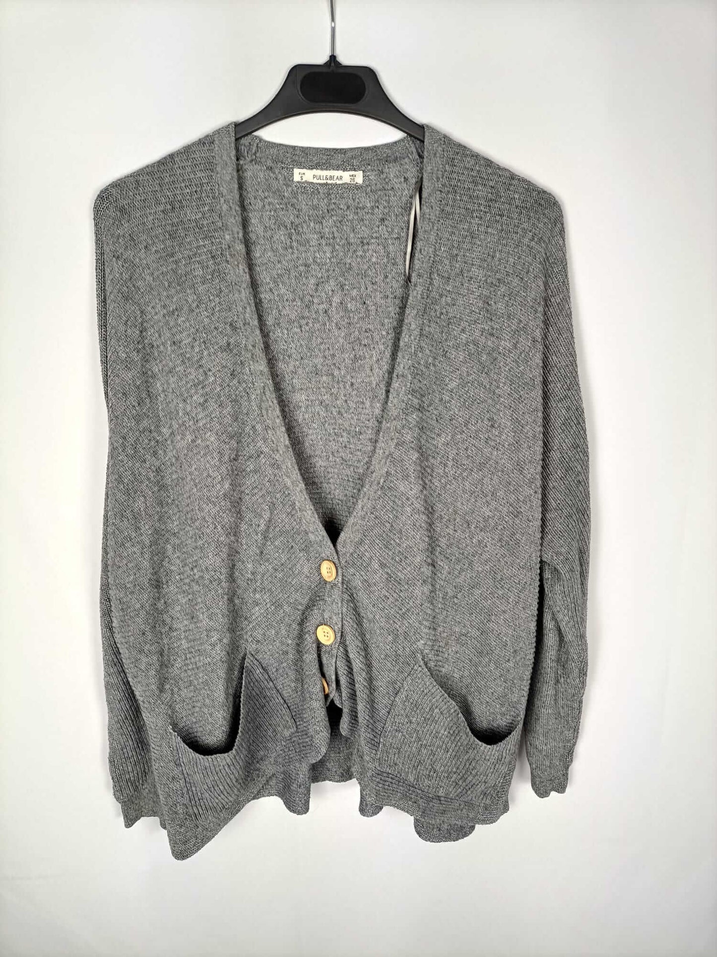 PULL&BEAR.Cárdigan gris punto canalé T.s