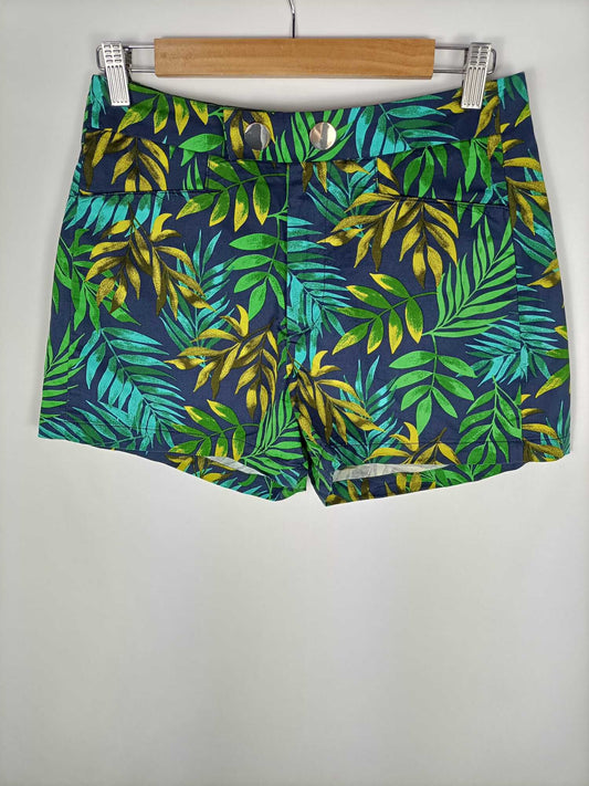 SFERA. Shorts hojas T.38