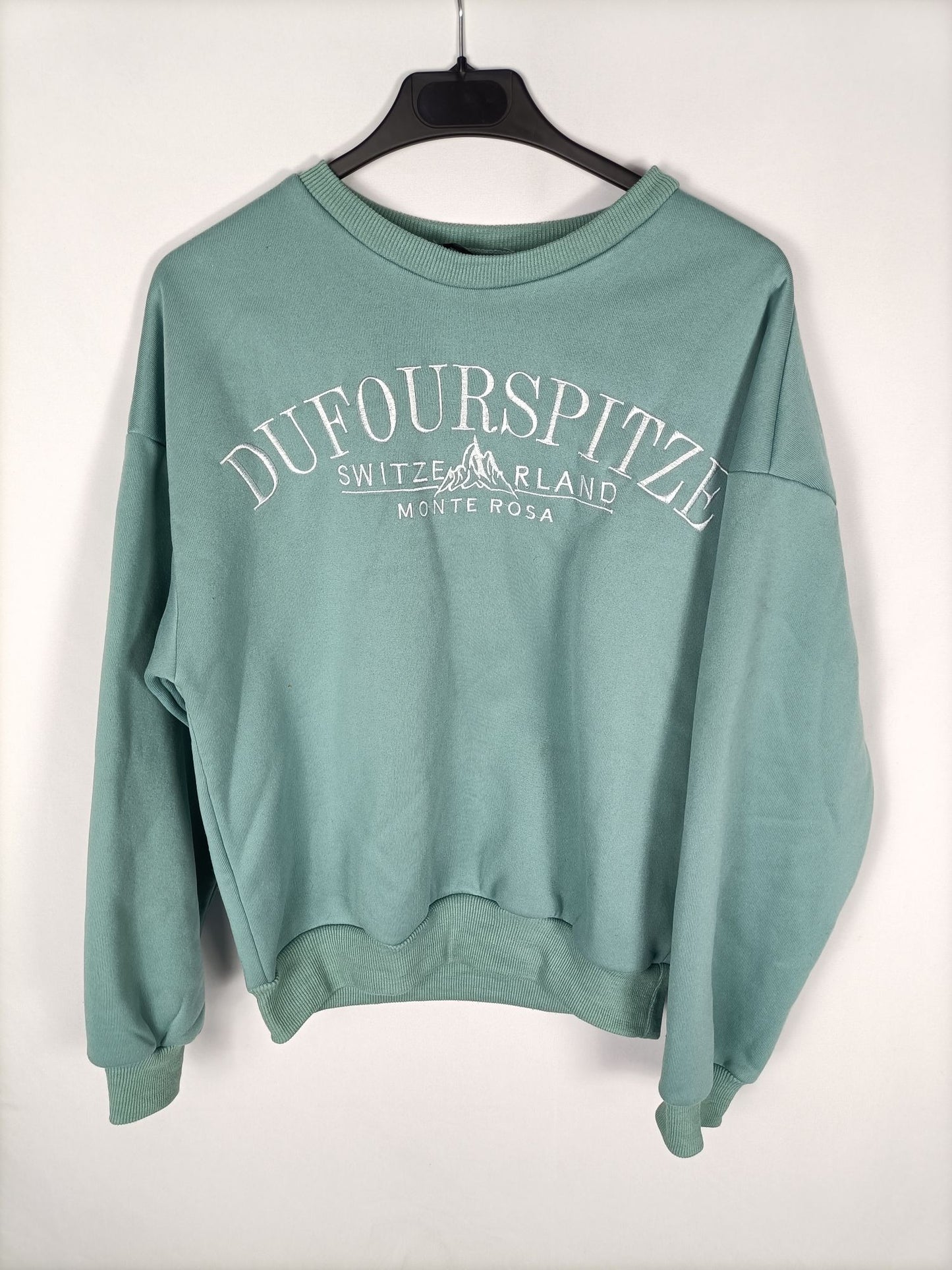 SHEIN. Sudadera verde agua letras T.s