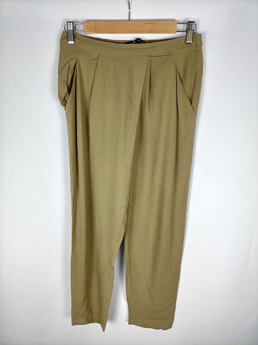 ZARA. Pantalón verde fluido T.s