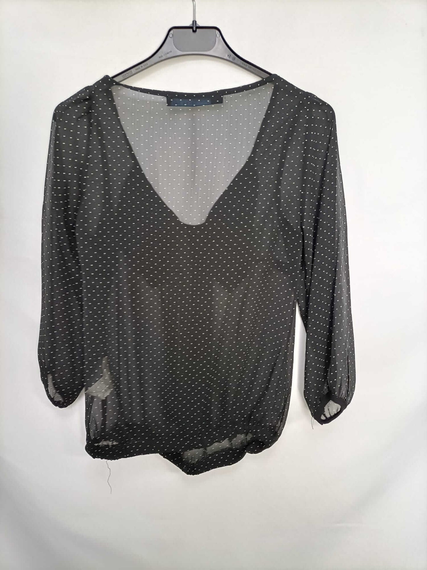 ZARA. Blusa negra topitos T.xs