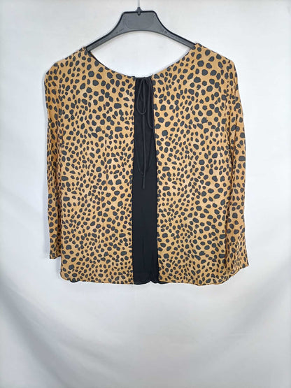 ZARA. Blusa animal print T.xs