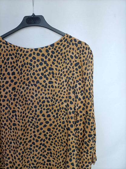 ZARA. Blusa animal print T.xs