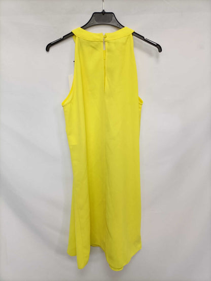 NAF NAF. Vestido corto amarillo T.38