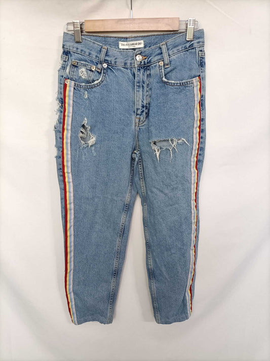 PULL&BEAR. Pantalón vaquero rotos T.36