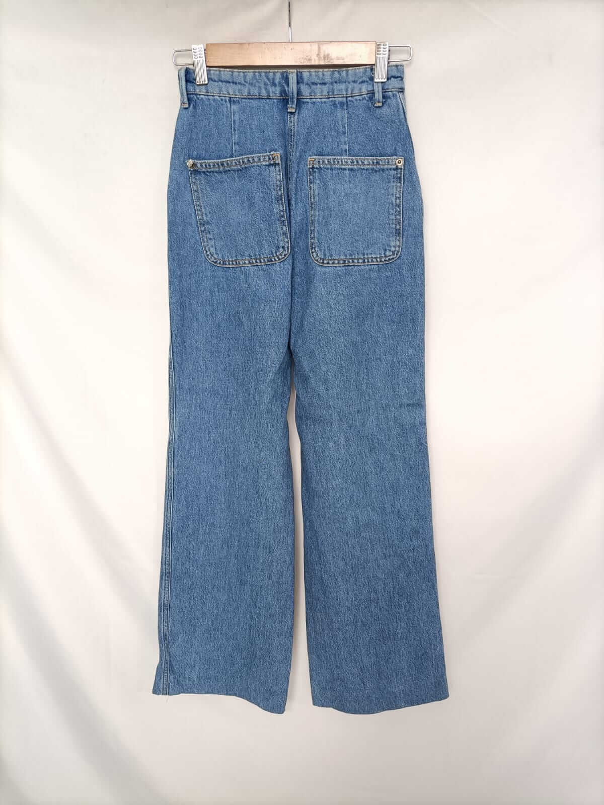 H&M. Pantalón denim ancho T.34