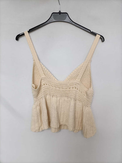 STRADIVARIUS. Top beige T.xs