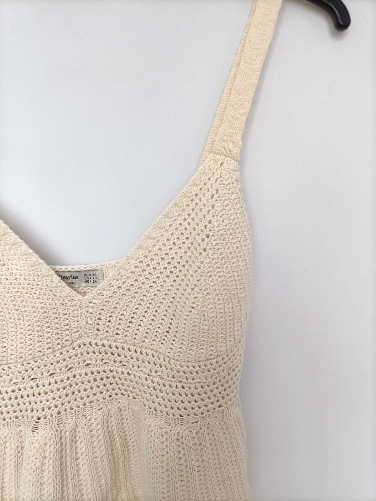 STRADIVARIUS. Top beige T.xs