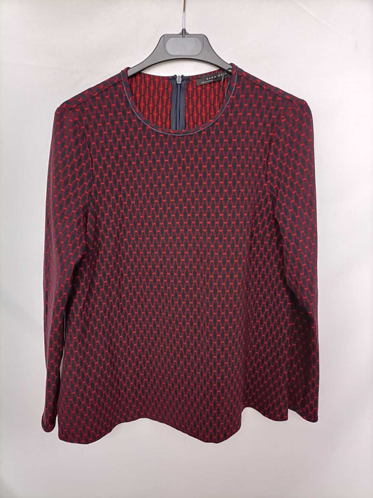 ZARA. Blusa azul detalles rojos T.xs