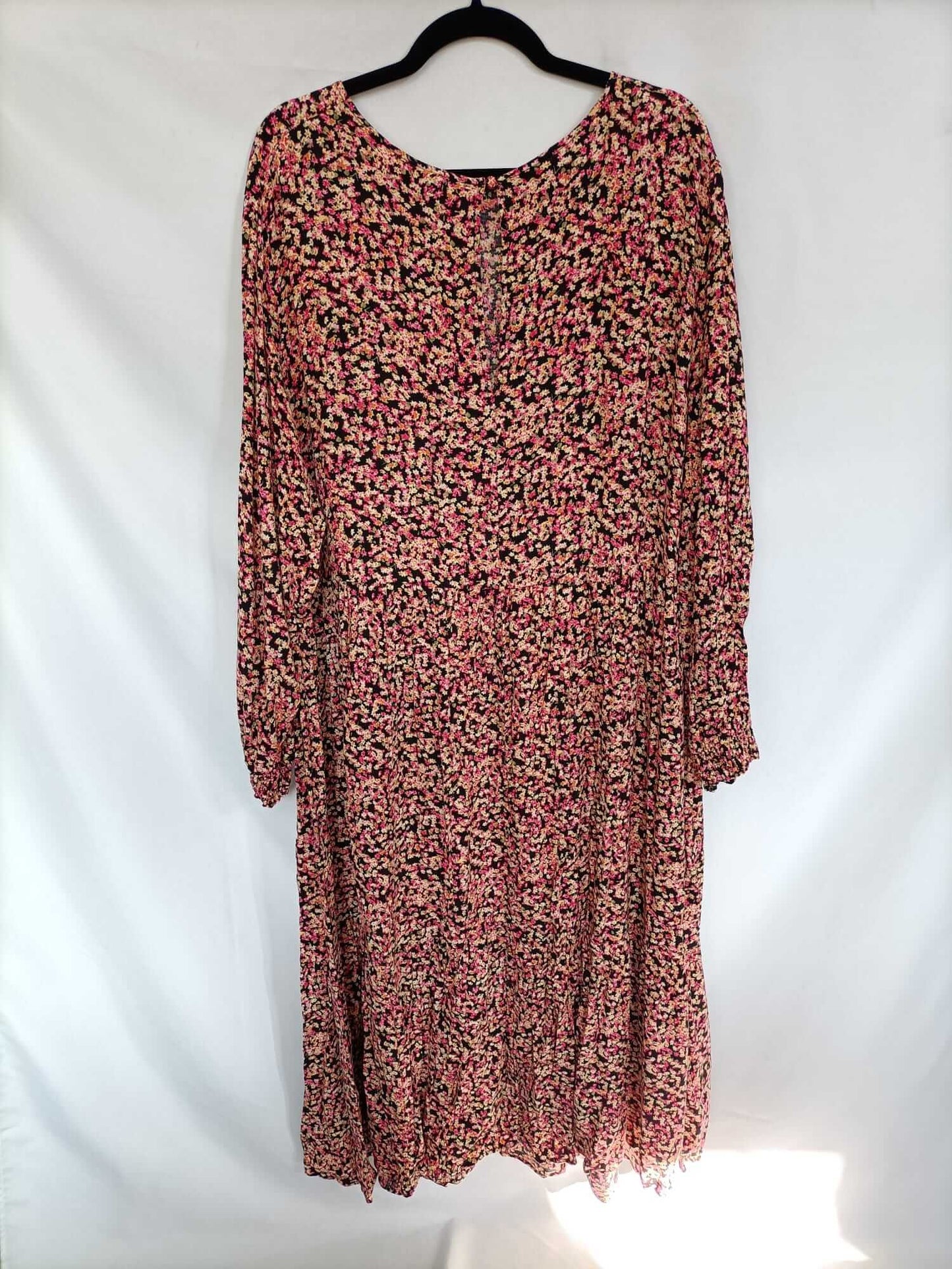 H&M.Vestido largo florecitas rosas T.3XL