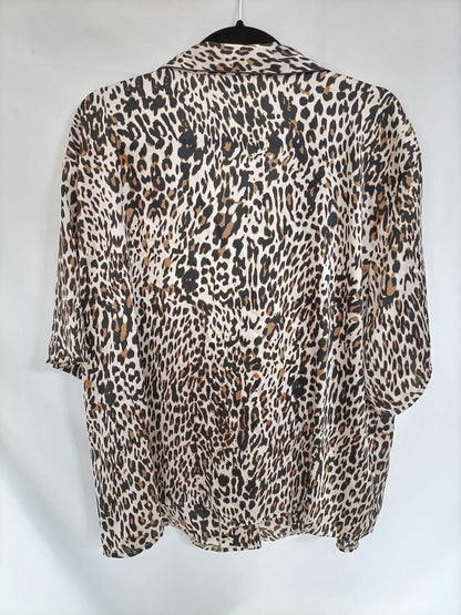 ASOS.Blusa animal print T.52