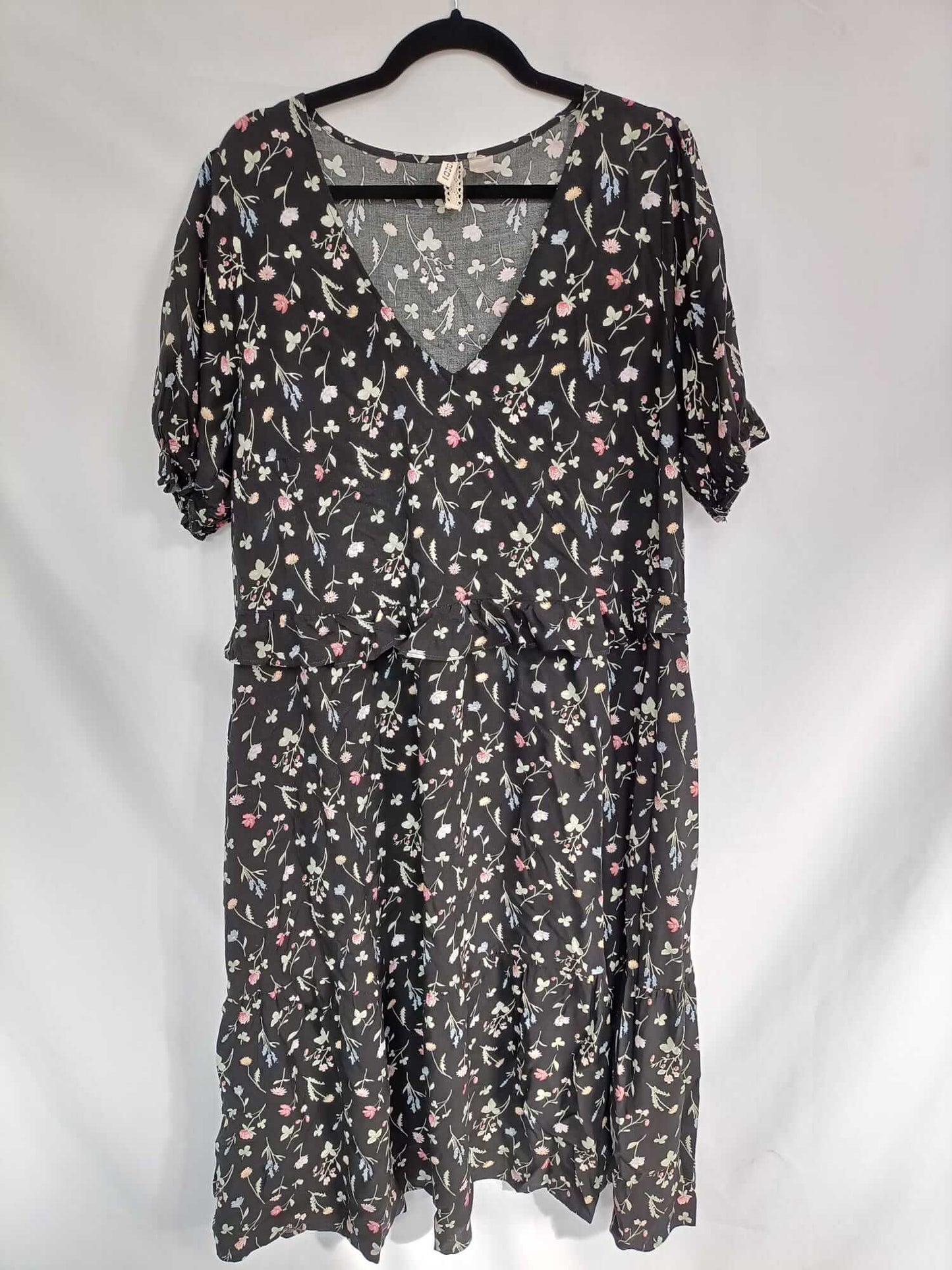 MarketH&M.Vestido negro midi flores T.2XL