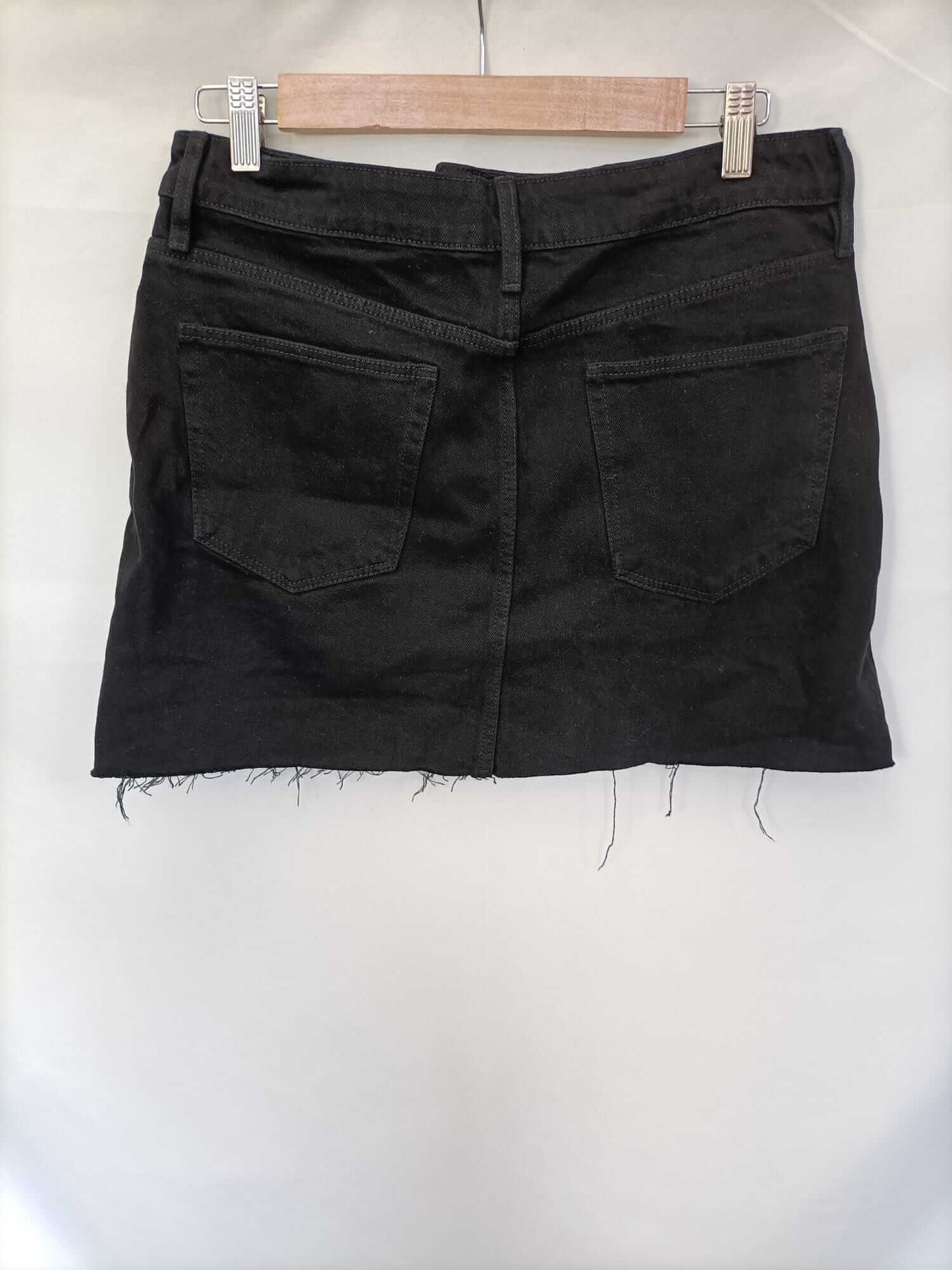 ZARA. Falda denim negra T.l