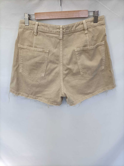 ZARA. Shorts beige fluido T.38