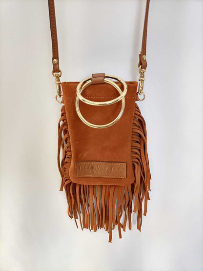 PRISCILA WELTER.Bolso piel camel flecos