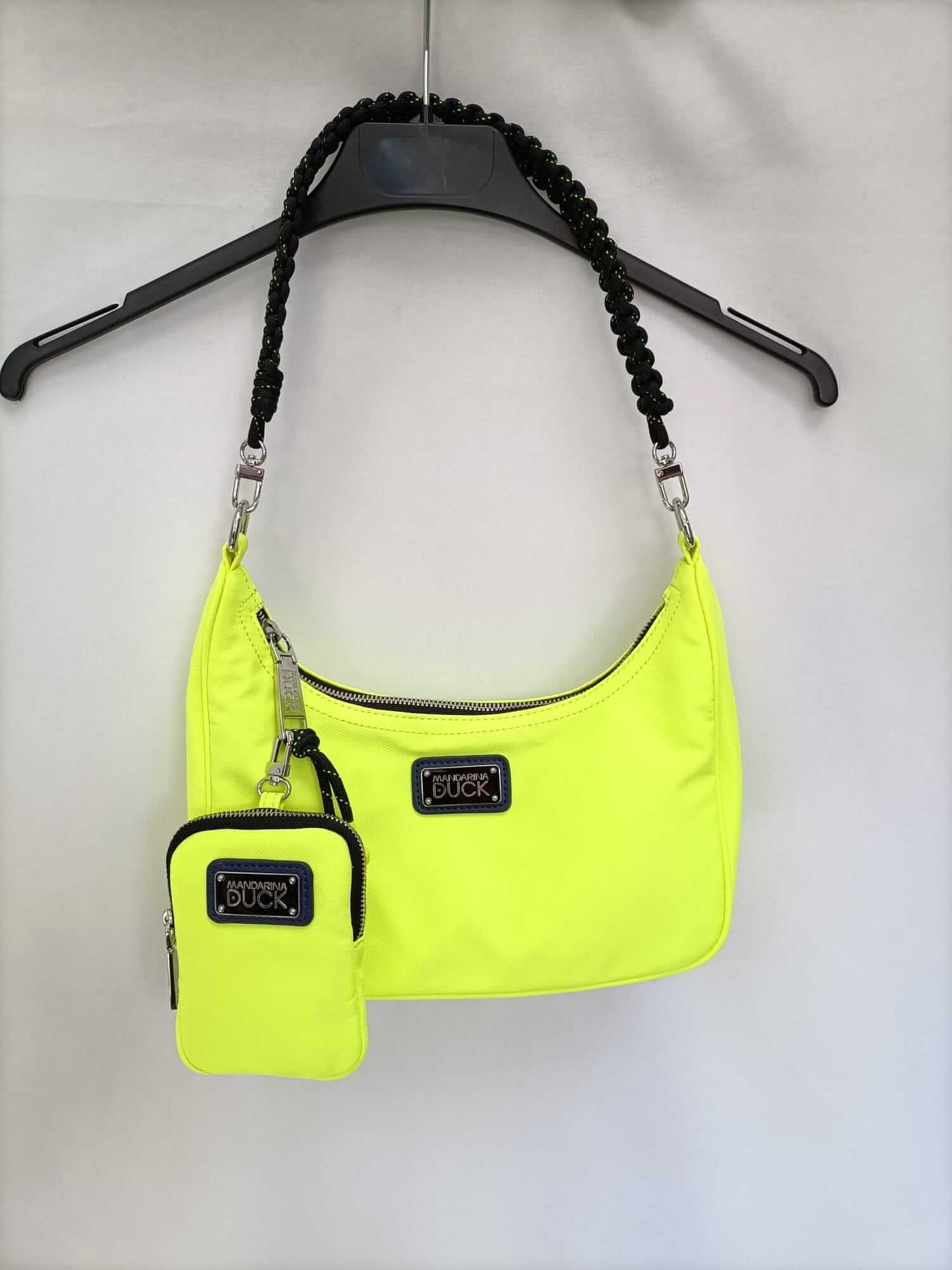 MANDARINA DUCK.Bolso amarillo flúor