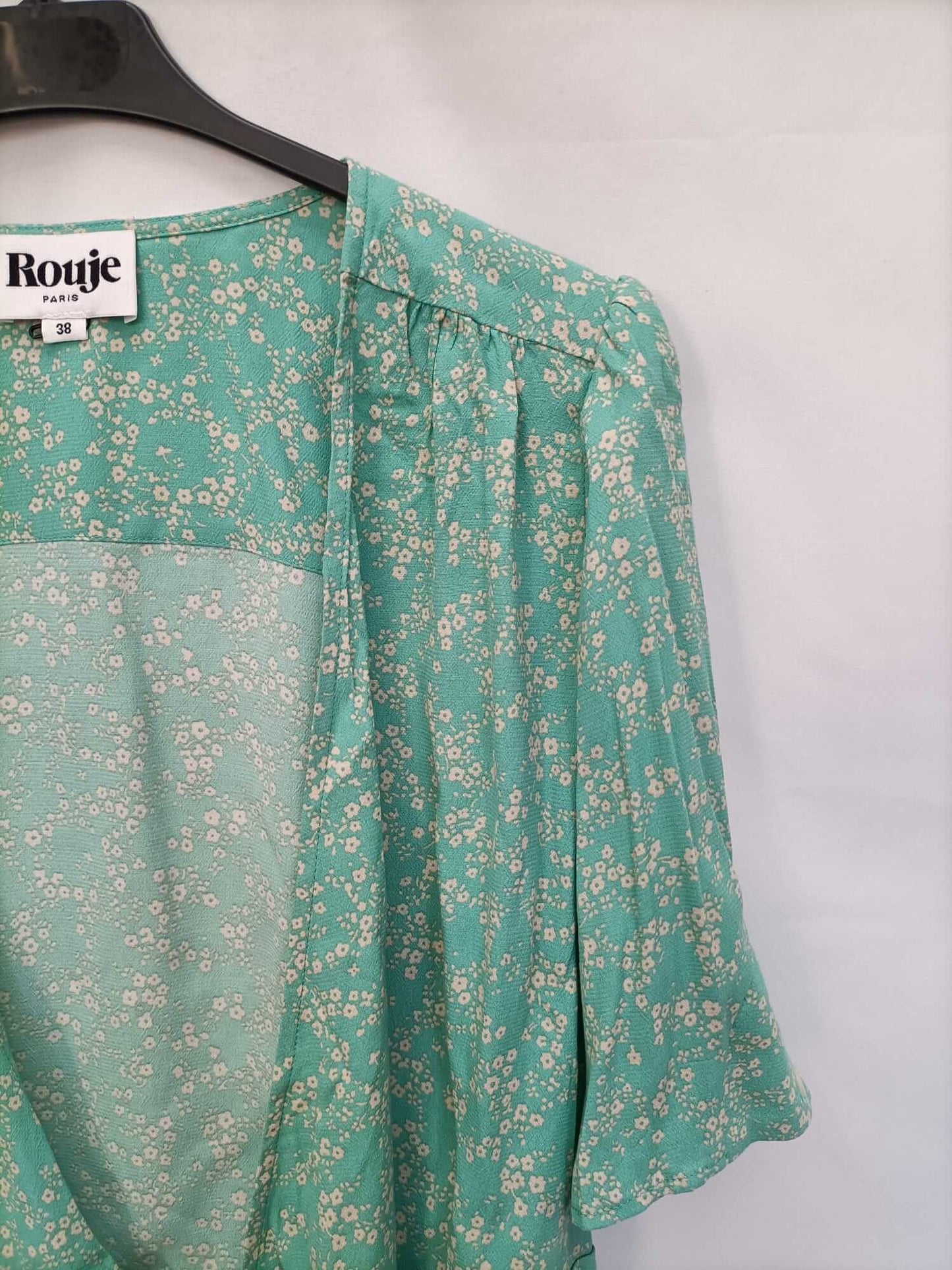 ROUJE.Top/sobrecamisa verde flores T.38