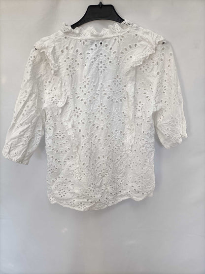 NUMPH.Blusa blanca troquelada T.36