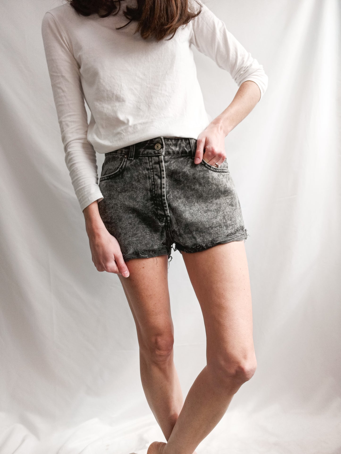 MANGO. Shorts gris T.36