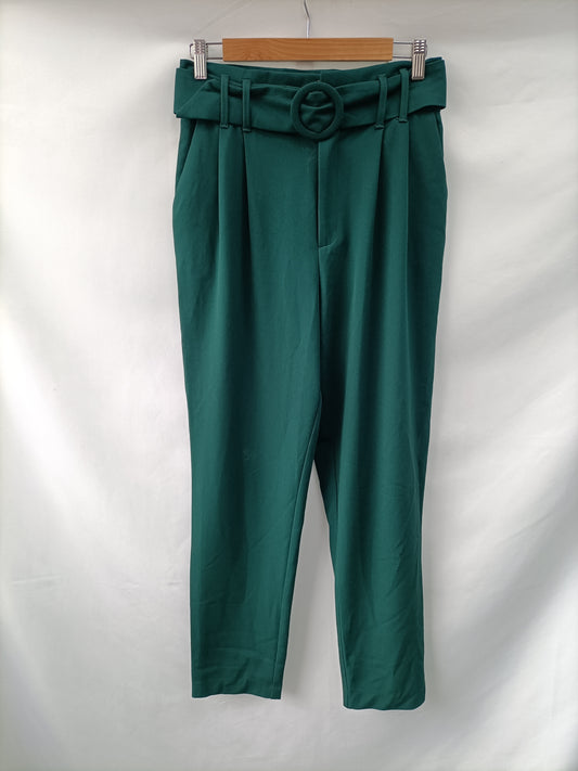 ZARA. Pantalones verdes T.s