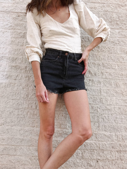 NEW LOOK. Shorts denim negro T.34