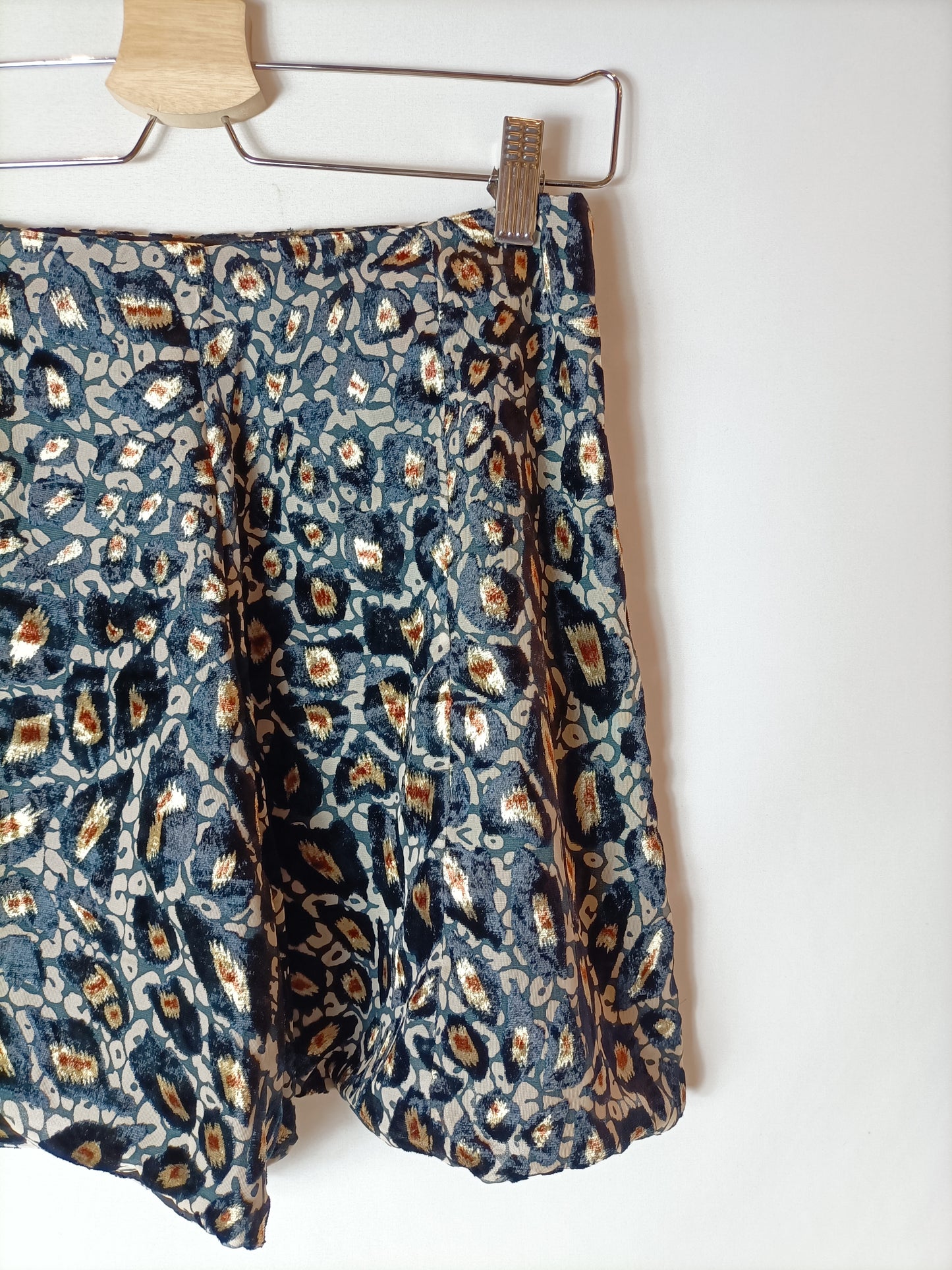 RIVER ISLAND. Pantalón corto print T.8(34)