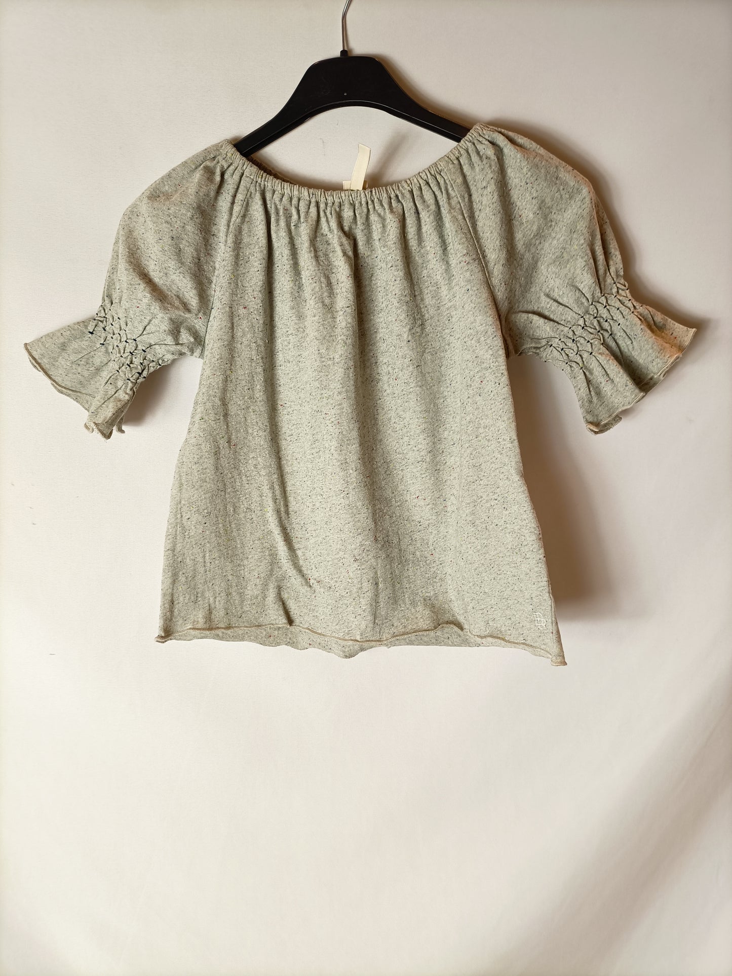 BELLEROSE. Camiseta gris hilos T.4 años