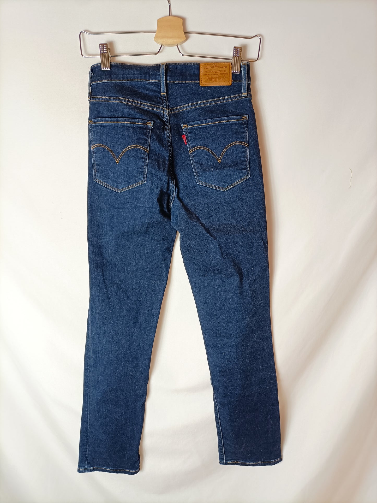 LEVI'S. Pantalón denim oscuro T.26(32)