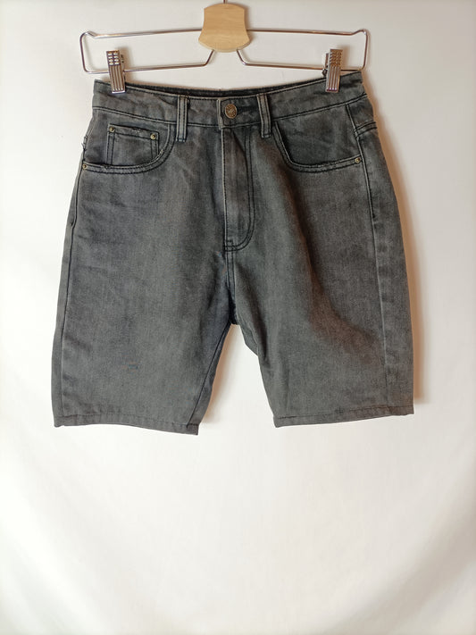 MOMMOKROM. Shorts negro T.34