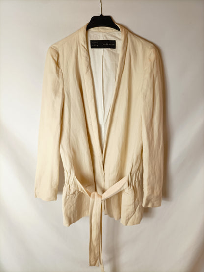 ZARA. Blazer beige fluida T.m