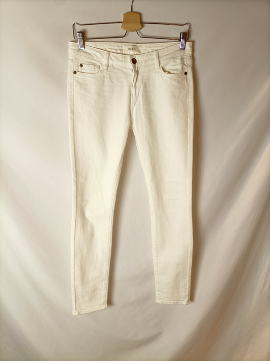 BA&SH. Pantalones pitillo blancos. T 38