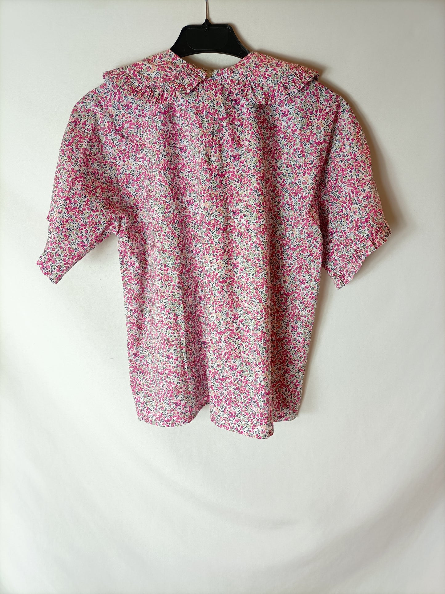 RITAVON. Blusa manga corta flores rosas. T M