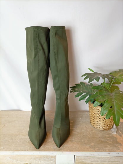 OTRAS. Botas verdes neopreno T.37