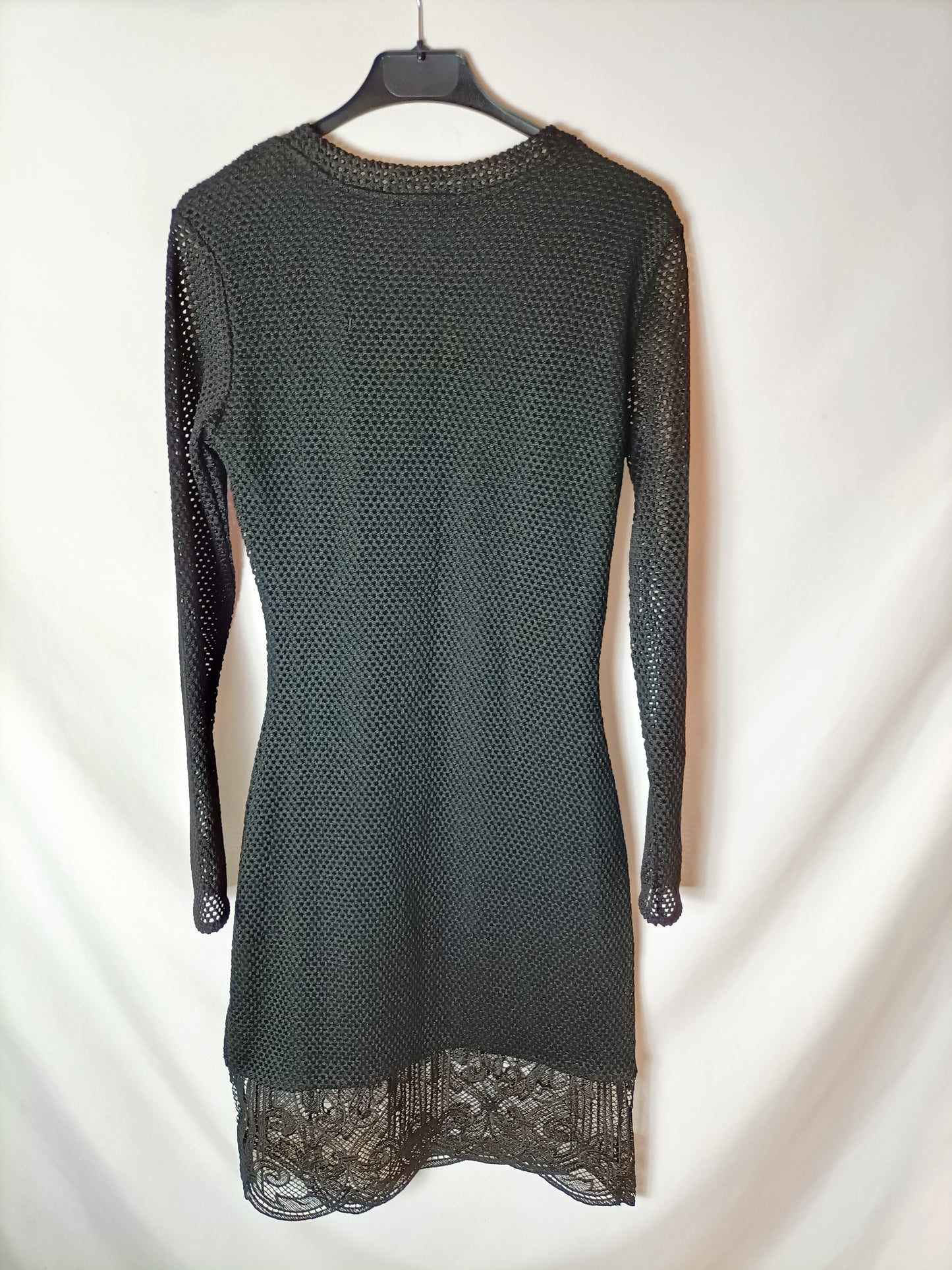 ZARA. Vestido negro rejilla T.m