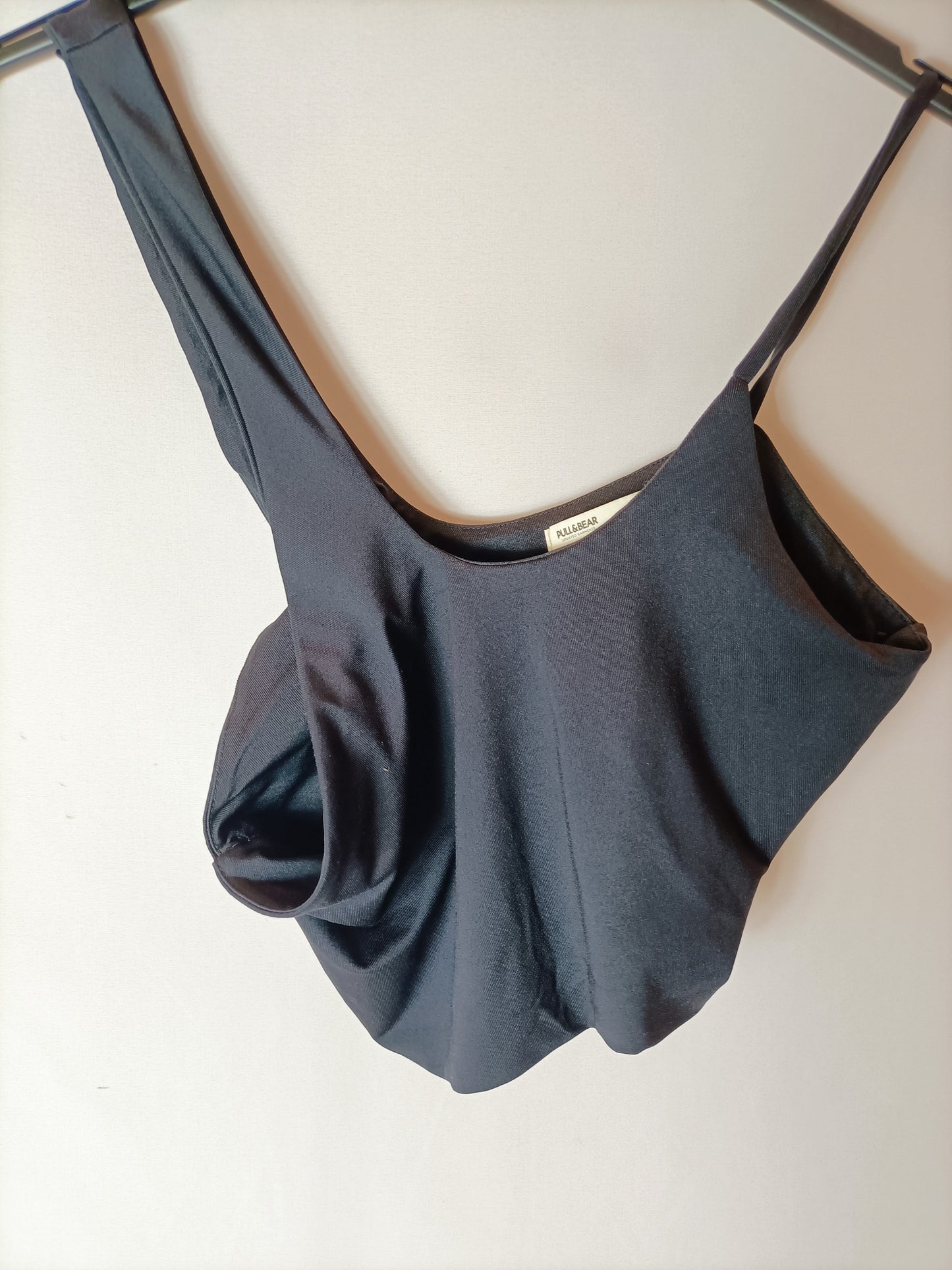 PULL&BEAR. Croptop negro licra T.m