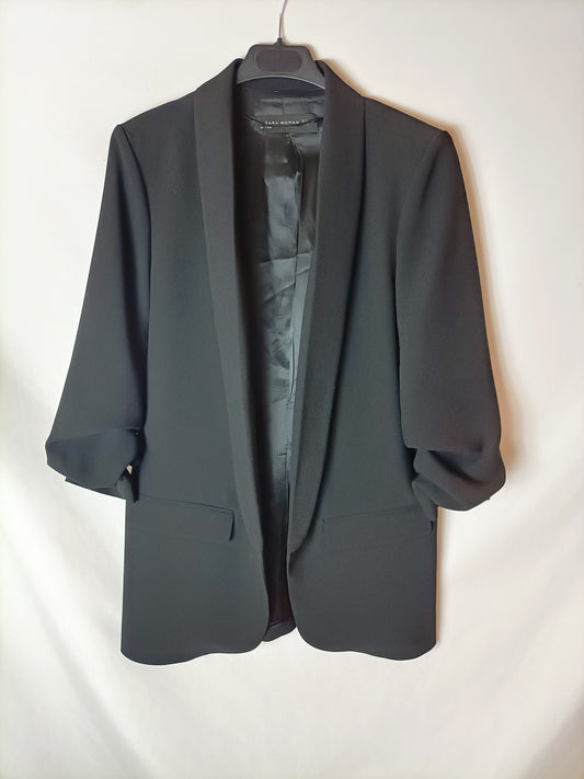 ZARA. Blazer negra básica T.s