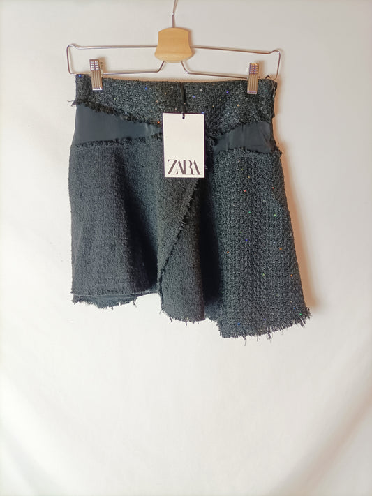 ZARA. falda negra tweed  T.xs